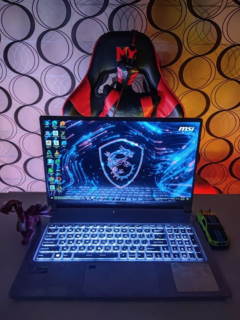 Msi prestige creator GTX 1660ti, Elektronik, Komputer, Laptop di