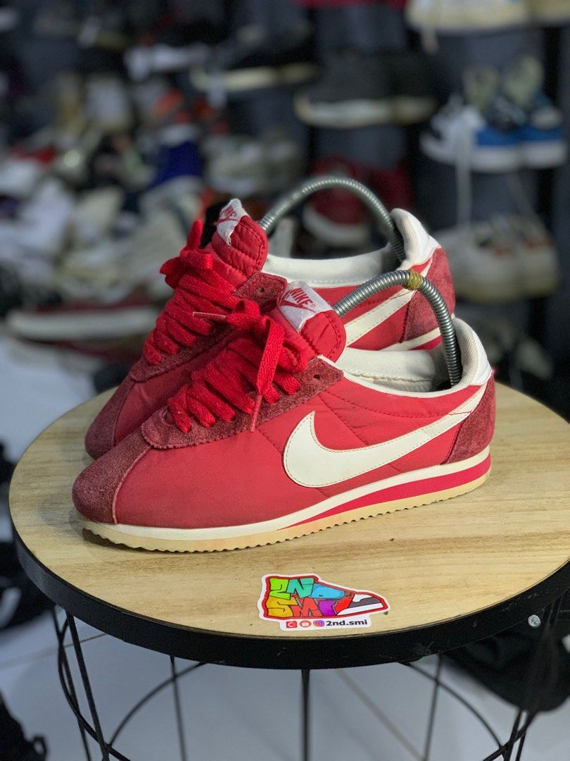 Nike cortez merah deals