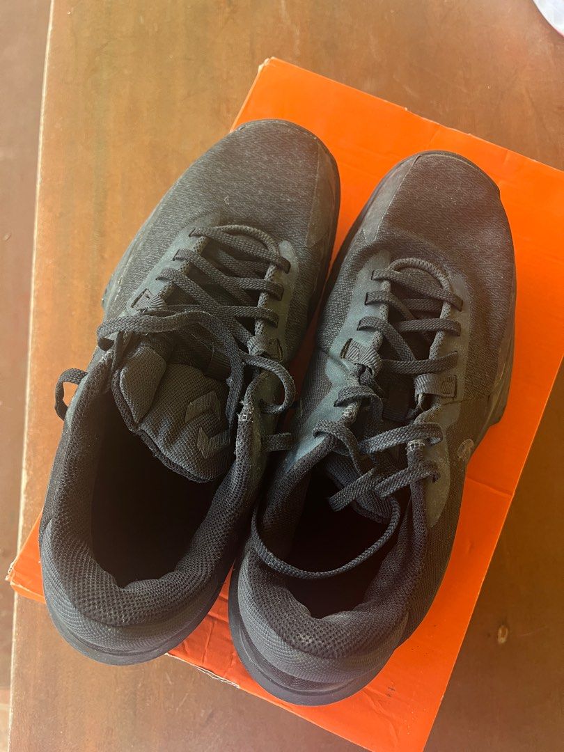 Nike Precision 6 Triple Black (Category: Sneakers) located in Manila. Submitted by declutteringgabe (Listing ID 1318698742, Image 1). Description: .