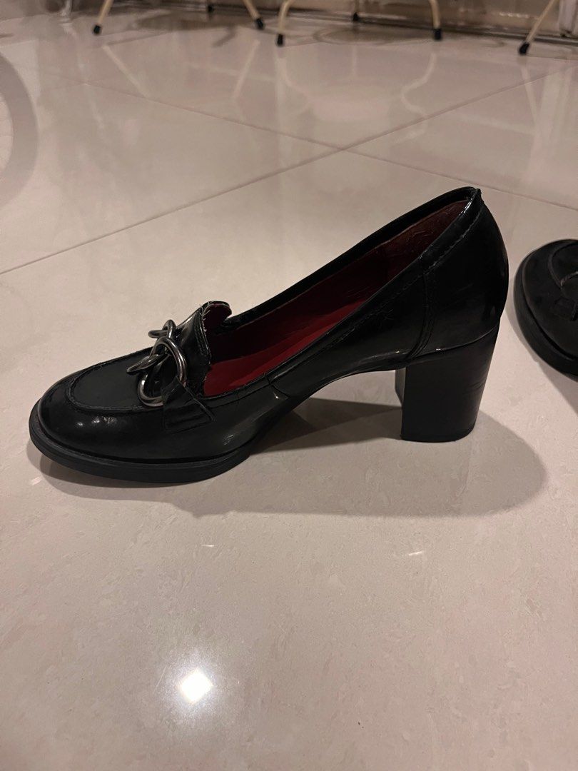 Nine West Black Leather Oxford Heels