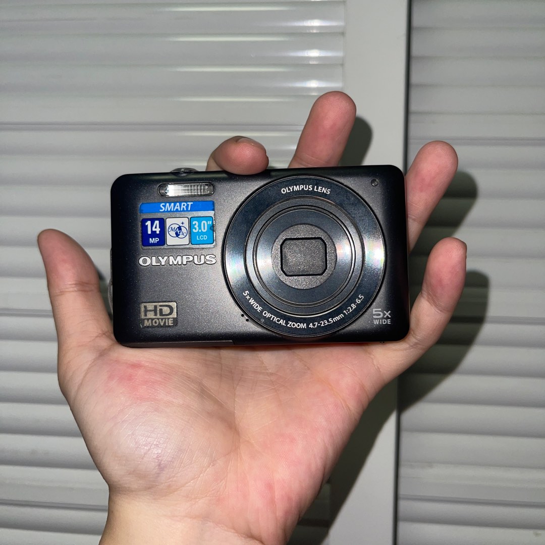 Appareil Photo Compact Olympus VG-120 Rouge - 14 MPx, Zoom 3x Optique - Occasion Fonctionnel