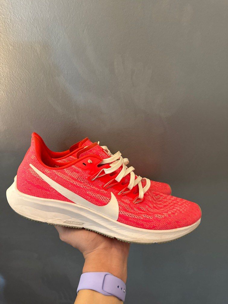 Pegasus 35 (Category: Sneakers) located in Las Pinas. Submitted by PeterPan21 (Listing ID 1318622789, Image 1). Description: Pegasus 35 size 11US Barely used Good for beginner runners Rfs: unloading.