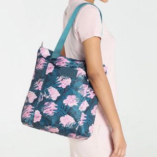 (Kategori: ) berada di . Dikirim oleh orderlagy (ID iklan 1318793435, Gambar 1). Deskripsi: .