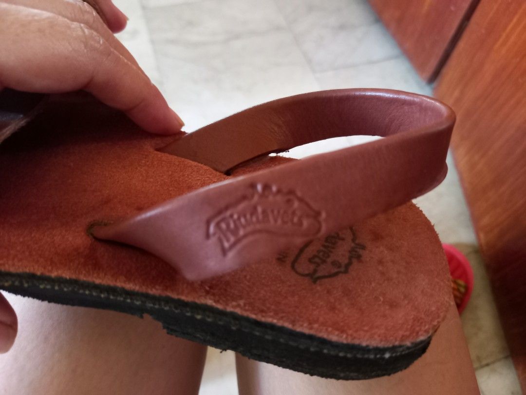 Riudavets sandals from spain (Category: Sandals) located in Bulacan. Submitted by barlgus (Listing ID 1318633416, Image 3). Description: like new riudavets sandals. a bit small on me..