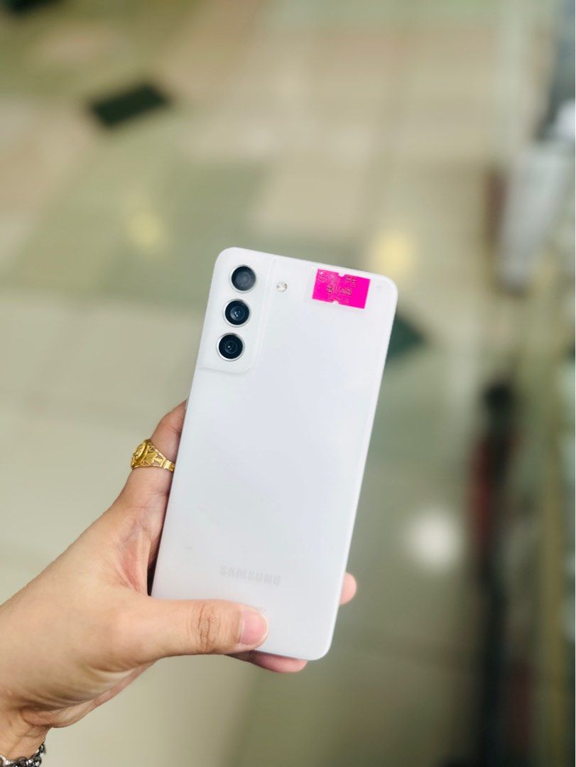 Samsung s21 FE 5G 8/128GB OPENLINE NO ISSUES (Category: Samsung) located in Pasig City. Submitted by najihahtelecomshop2018 (Listing ID 1318777461, Image 2). Description: OPEN FOR SWAP/SELLING: (INSTALLMENT THRU CREDITCARD/GGIVES/SPAYLATER) 🔸WE BUY AND SELL ANY KINDS OF GADGETS ( Pass sa Old Model ) 🔸 ‼️TAKENOTE: PASS SA MGA SCAMMERS | THIRD PARTY )‼️ Quick Specs: ⤵️ (ONHAND) Samsung S21 FE 5G 8/128gb OPENLINE NO HIDDEN ISSUES NO HISTORY OF REP