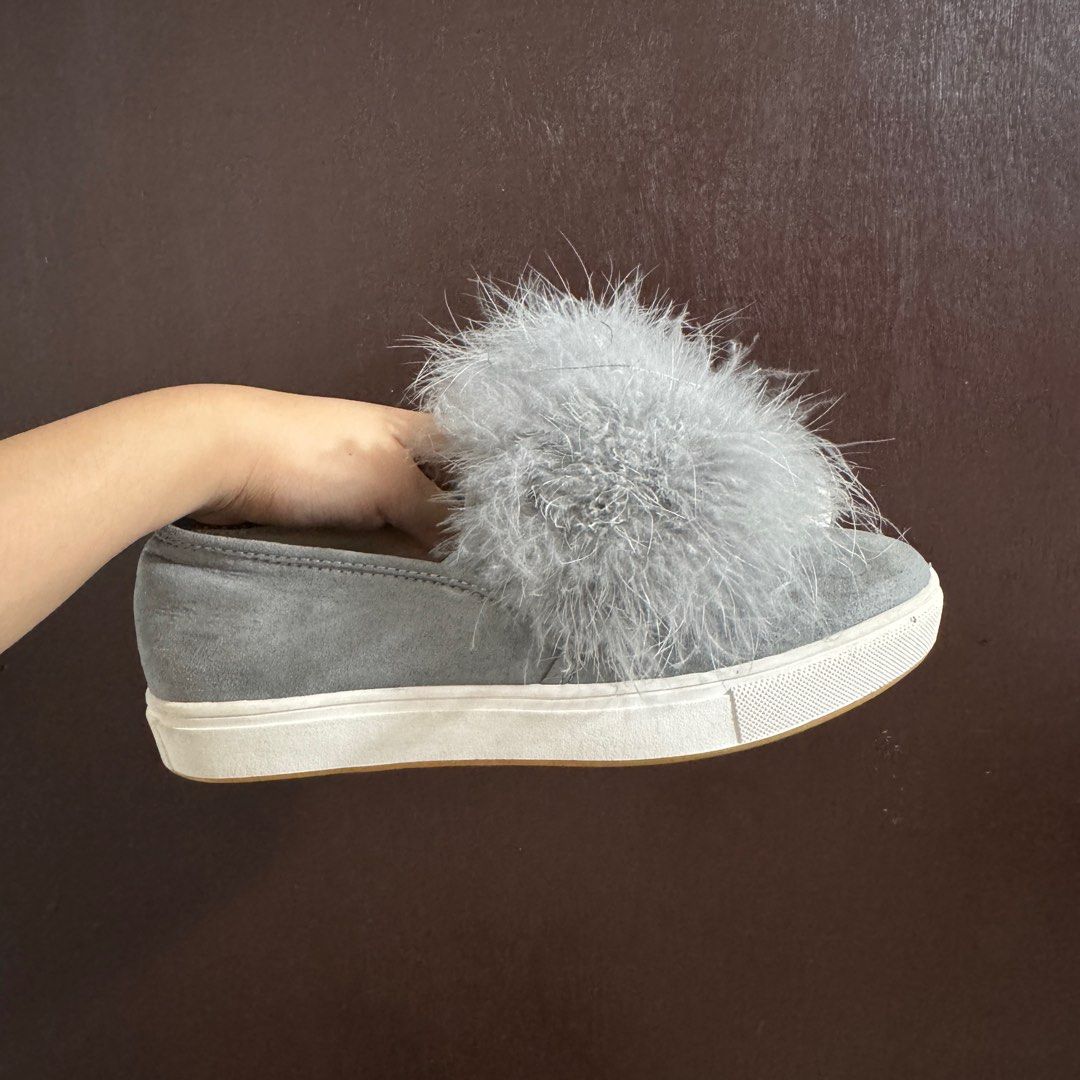 Pom pom sneakers steve madden on sale