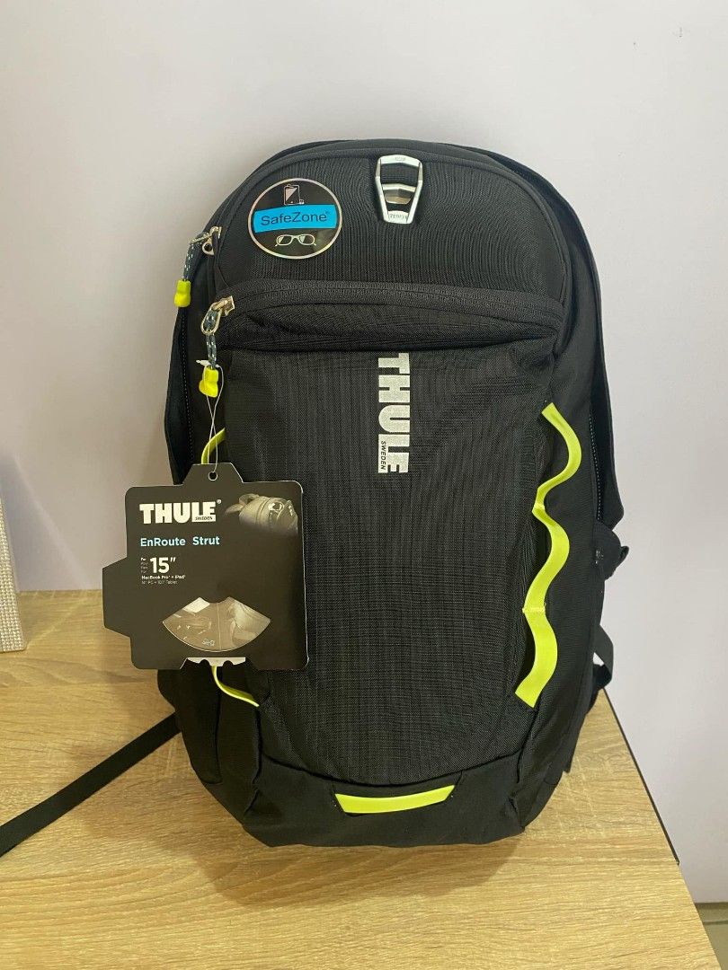 Thule Enroute Strut 15 (Category: Backpacks) located in Makati City. Submitted by vincent.cruz.1 (Listing ID 1318660922, Image 3). Description: Thule Enroute Strut 15 19 Liters Brand New.