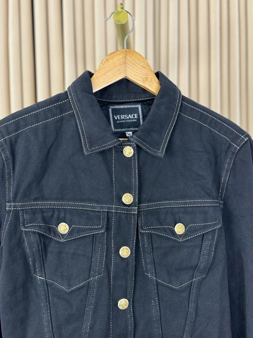 VERSACE Jeans Couture (Category: Luxury Apparel) located in Manila. Submitted by luvluxe.mnl (Listing ID 1318675709, Image 2). Description: Authentic Medium size Excellent condition.