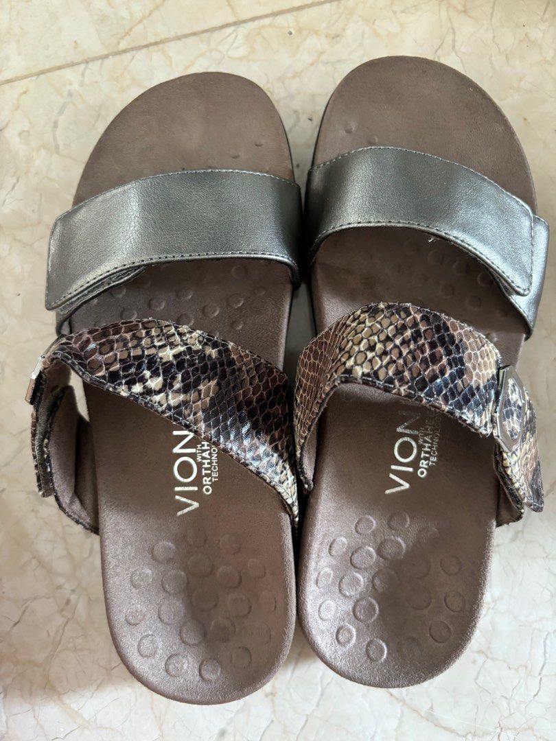 Vionic podiatry sandal snakeskin wide Women s Fashion Footwear Sandals on Carousell