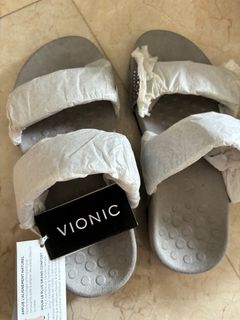 (Category: ) located in . Submitted by thehouseofpreloved (Listing ID 1318674749, Image 1). Description: .