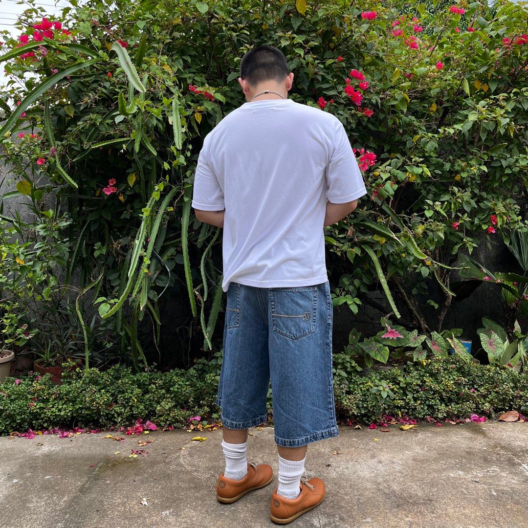 Y2K Baggy Mecca Jorts (Category: Shorts) located in Legazpi City. Submitted by fieldday (Listing ID 1318718072, Image 3). Description: Vintage Mecca Jorts Tagged size 36 Baggy fit Dimensions: Waist 36“ Front Rise 16“ Thigh 14.5“ Length 26.5“ Hem/Leg Open 13.5 “ Small tear on left hem see last pic, faded label patch, In great condition .