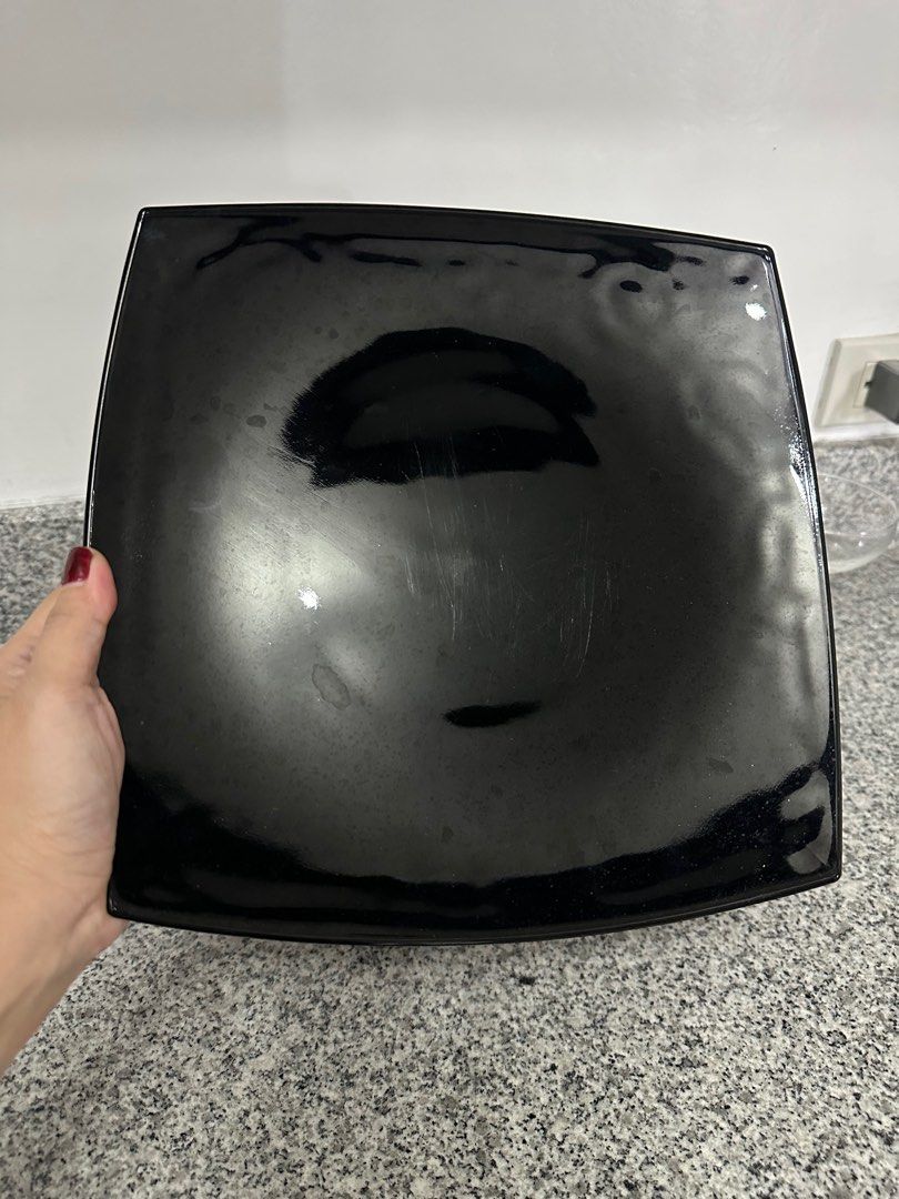 6pcs / Set Black Dinner Plate 26.5cm or 10.5" (Category: Dinnerware & Cutlery) located in Lipa City. Submitted by mariegaring (Listing ID 1318891342, Image 3). Description: 6pcs / Set Black Dinner Plate 26.5cm or 10.5".