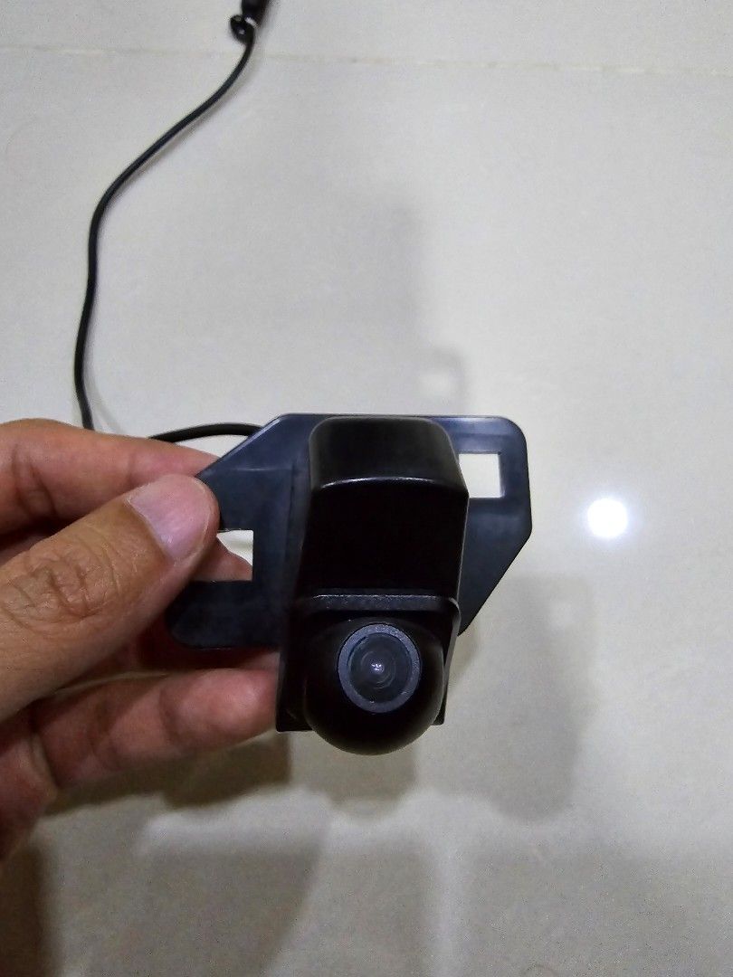 Alphard Reverse Camera (Category: Cameras & Sensors) located in Singapore. Submitted by ice3787 (Listing ID 1318917973, Image 2). Description: .