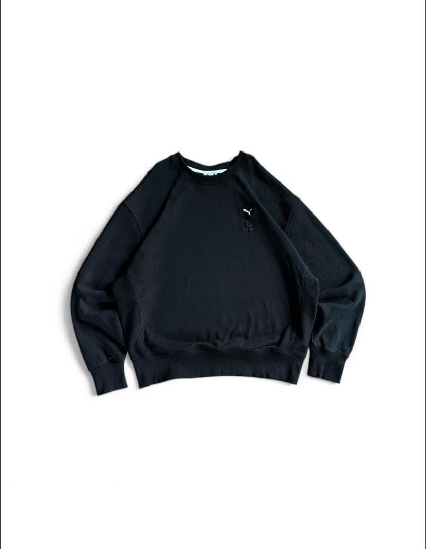 AMI x PUMA (Category: Coats, Jackets and Outerwear) located in Silang. Submitted by bagaysayoto (Listing ID 1318937418, Image 1). Description: PUMA X AMI XL ON TAG 27W 29L EXCELLENT CONDITION 9.5/10 cr Issue: none.