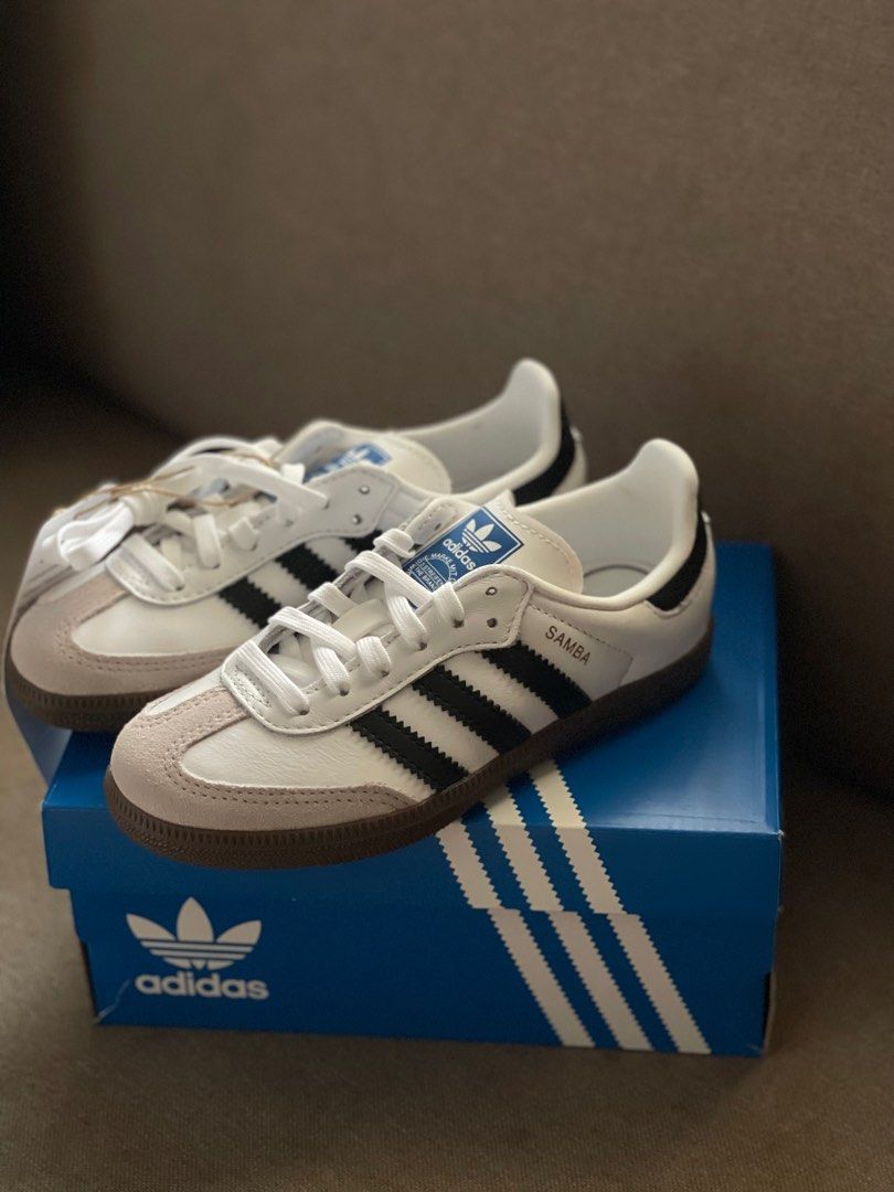 AUTHENTIC ADIDAS SAMBA FOR KIDS (Category: Babies & Kids Fashion) located in San Simon. Submitted by lengkaaa (Listing ID 1318825987, Image 1). Description: BRAND NEW AUTHENTIC ADIDAS SAMBA OG SIZE: US 11K/ UK 10 1/2K .