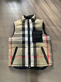 (Category: ) located in . Submitted by luxcloset.shop (Listing ID 1318824541, Image 1). Description: .