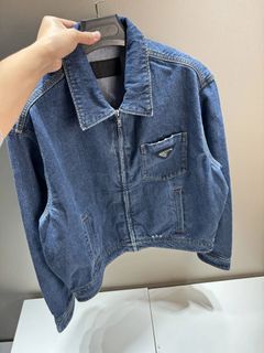 (Category: ) located in . Submitted by luxcloset.shop (Listing ID 1318832376, Image 1). Description: .