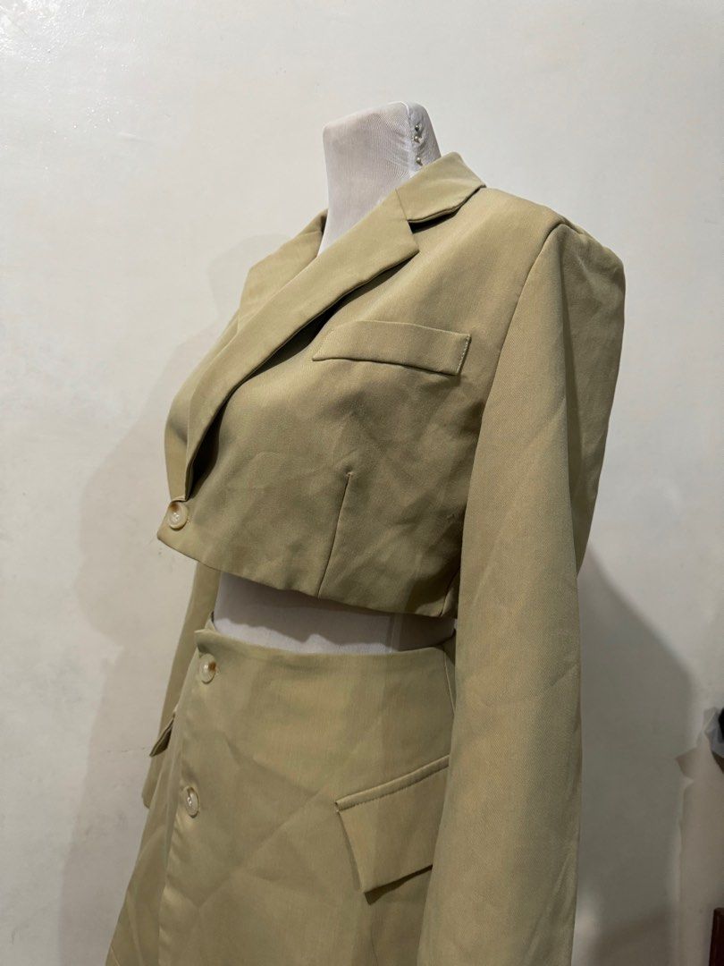 Beige Coordinates (Category: Sets or Coordinates) located in Manila. Submitted by declutteringbyjag (Listing ID 1318862482, Image 2). Description: - Used only once - Bought last year for ₱1,600 for the set.