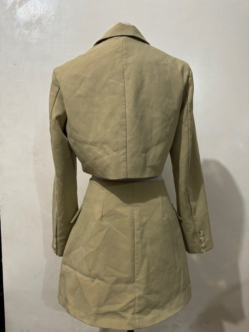 Beige Coordinates (Category: Sets or Coordinates) located in Manila. Submitted by declutteringbyjag (Listing ID 1318862482, Image 3). Description: - Used only once - Bought last year for ₱1,600 for the set.