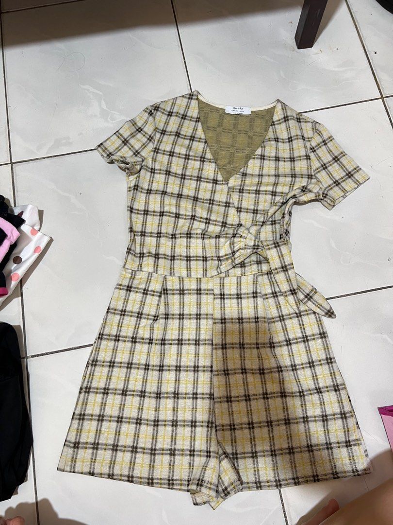 Playsuit Bershka Combishort Combishort Fermeture Boutonnée Sur Le