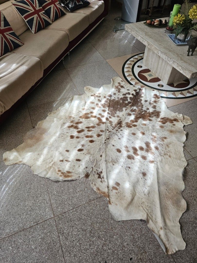 Brindle Speckled Cowhide Rug 161 x 152cm (Category: Carpets, Mats & Flooring) located in Las Pinas. Submitted by saudadesph (Listing ID 1318497137, Image 2). Description: bought in England 🏴󠁧󠁢󠁥󠁮󠁧󠁿 100 percent natural Cowhide Payment via BDO or GCASH 😊 Delivery via J&T EXPRESS or LALAMOVE 😊.