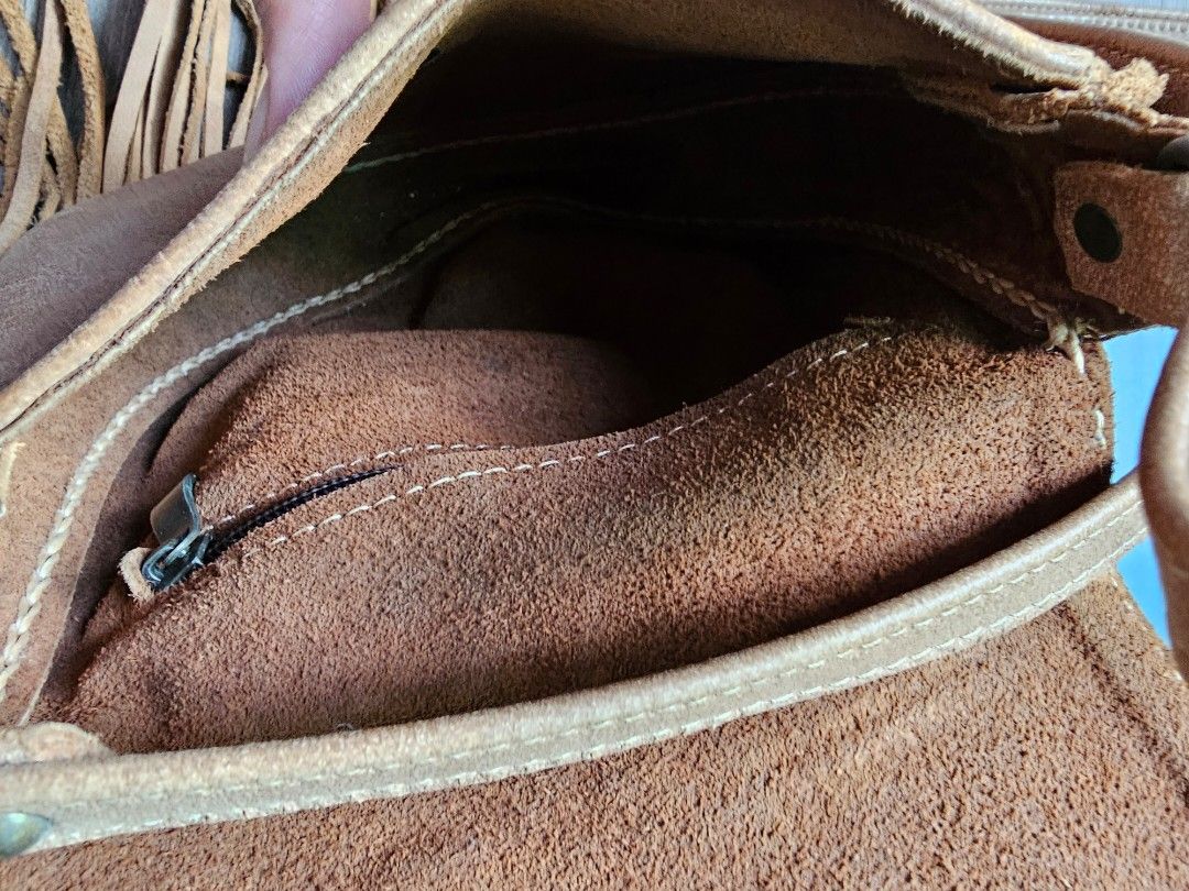 Brown Leather Handmade Turquoise Fringe Boho Bag (Category: Cross-body Bags) located in Las Pinas. Submitted by saudadesph (Listing ID 1318798325, Image 3). Description: Payment via BDO or GCASH 😊 Delivery via J&T EXPRESS or LALAMOVE 😊.