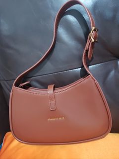 （分類：）位於 。 由 kitt_ta 提交（商品編號 1318853261，圖片 1）。簡介： 。