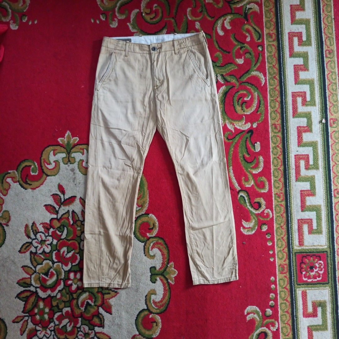 celana chinos Llllaaaaviiiiiisssssssss Adidas nike puma hnm uniqlo jordaan  gap dickis carhat size 31_32