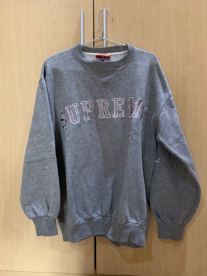 Champion x supreme sweatshirt Fesyen Pria Pakaian Baju Luaran di Carousell