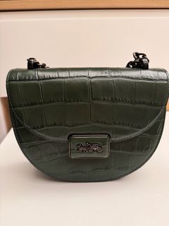 （分類：）位於 。 由 shanshanhps 提交（商品編號 1318937639，圖片 1）。簡介： 。