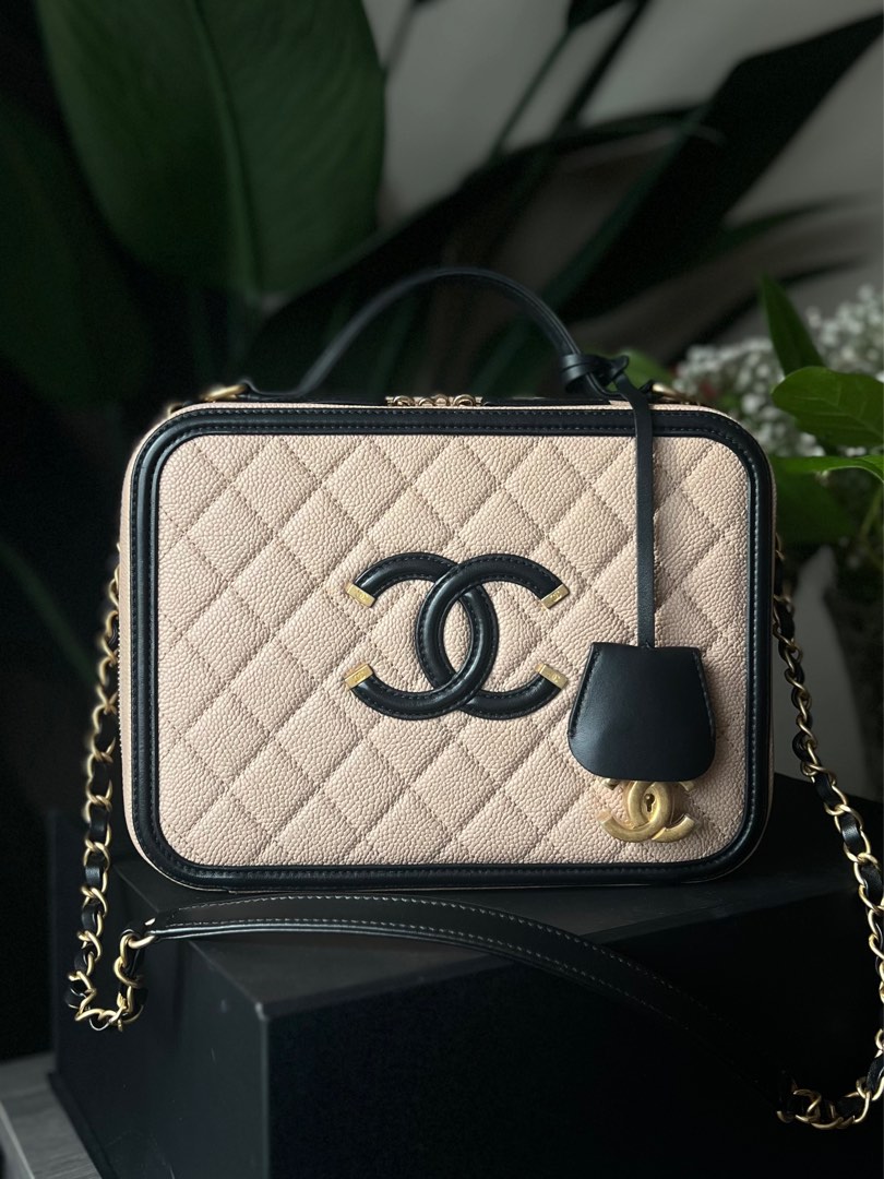 Large vanity case chanel discount