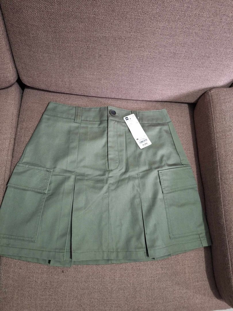 GU JAPAN SKIRT (Category: Skirts) located in Baguio. Submitted by k.lineph (Listing ID 1318661299, Image 2). Description: Attention Shoppers! 🌟 Important Info: 📍 Each item is Brand New, Never Used. 📍 For Perfect Picks: Check Each item's Description for Detailed Info & Inclusions. 📍 Colors may slightly vary due to lighting. 📍 Kindly allow for a measurement discrepancy of 1-2 cm, as all measurements are taken manually. 🔥 Location: Baguio (We 