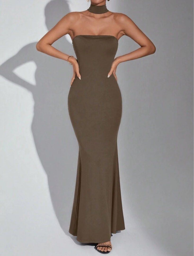 Halter Neck Dress (Category: Dresses) located in Manila. Submitted by ellebcom (Listing ID 1318883141, Image 1). Description: Color: Coffee Super nice fabric and fit! Flatters your curves :) can be for events or just a girl lunch/dinner :) Rfs: not my style Size: MEDIUM.