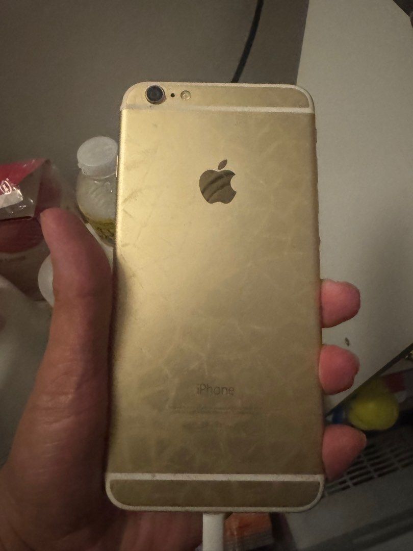 iphone 6 plus (Category: iPhone 6 Series) located in Cavite. Submitted by amaxxingfinds (Listing ID 1318857398, Image 2). Description: iphone 6 plus 16 Gb 68 Battery Usage minimmal dents stil working Loc Bacoor .