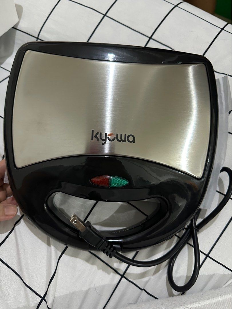 Kyowa Waffle Maker (Category: Breadmakers) located in Manila. Submitted by babimnlnewacc (Listing ID 1318865496, Image 3). Description: Brand New ✨ NO RECEIPT RFS: no time to use it because busy sa baby 👶🏻🤍.