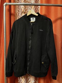 (Category: ) located in . Submitted by kdthriftshopmain (Listing ID 1318938757, Image 1). Description: .