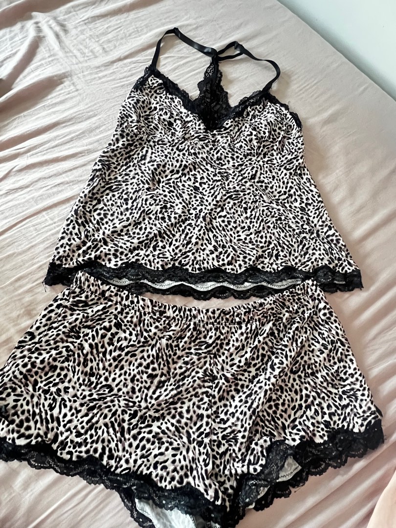Marilyn monroe sleepwear deals