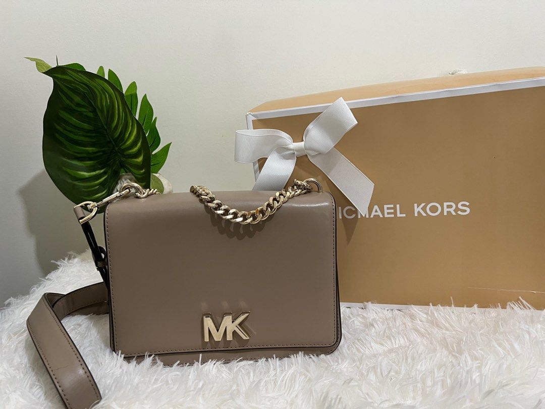 Michael Kors Mott Large Chain bag Luxury Bags Wallets on Carousell