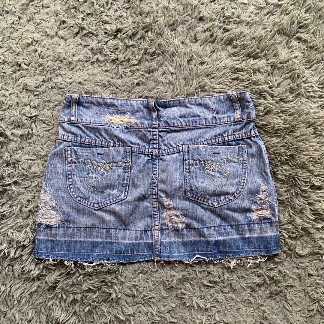 misssixty y2k denim skirt (Category: Skirts) located in Agoo. Submitted by st3ffy (Listing ID 1318813156, Image 2). Description: waist: 30-31 length: 13” .