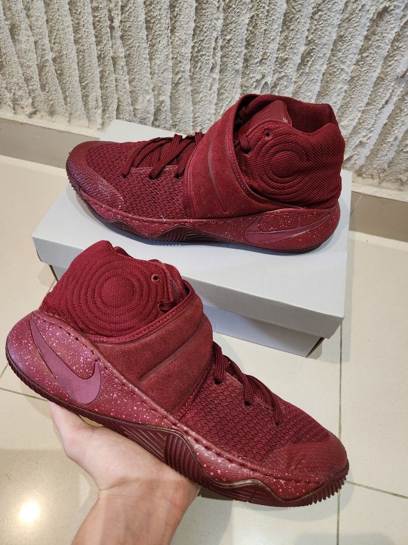 Kyrie 2 maroon hot sale