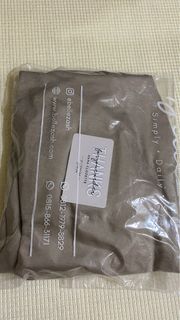 (Kategori: ) berada di . Dikirim oleh hana_clozette (ID iklan 1318850753, Gambar 1). Deskripsi: .