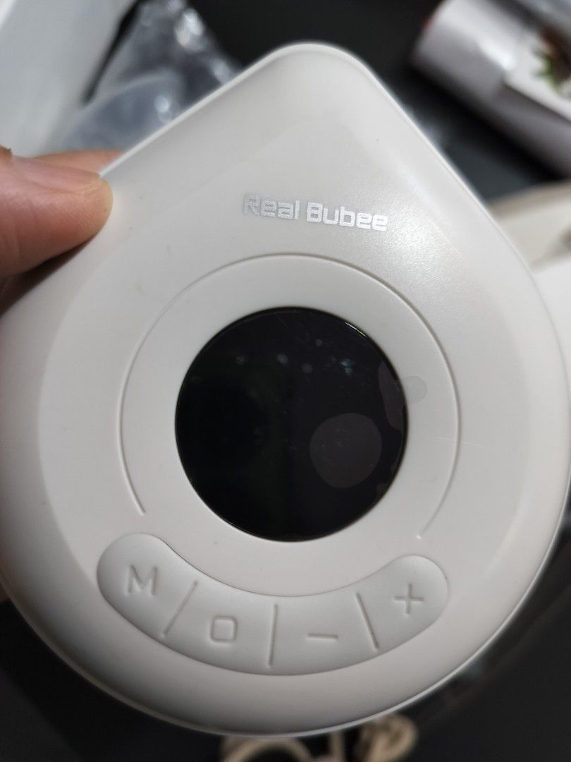Real Bubee Breast Pump (Category: Breastfeeding & Bottle Feeding) located in Singapore. Submitted by escapesequence (Listing ID 1318891663, Image 3). Description: Breast pump with box available. Only machine used. 1 flange packet was opened to retrieve the small 'Y' connecting tube..