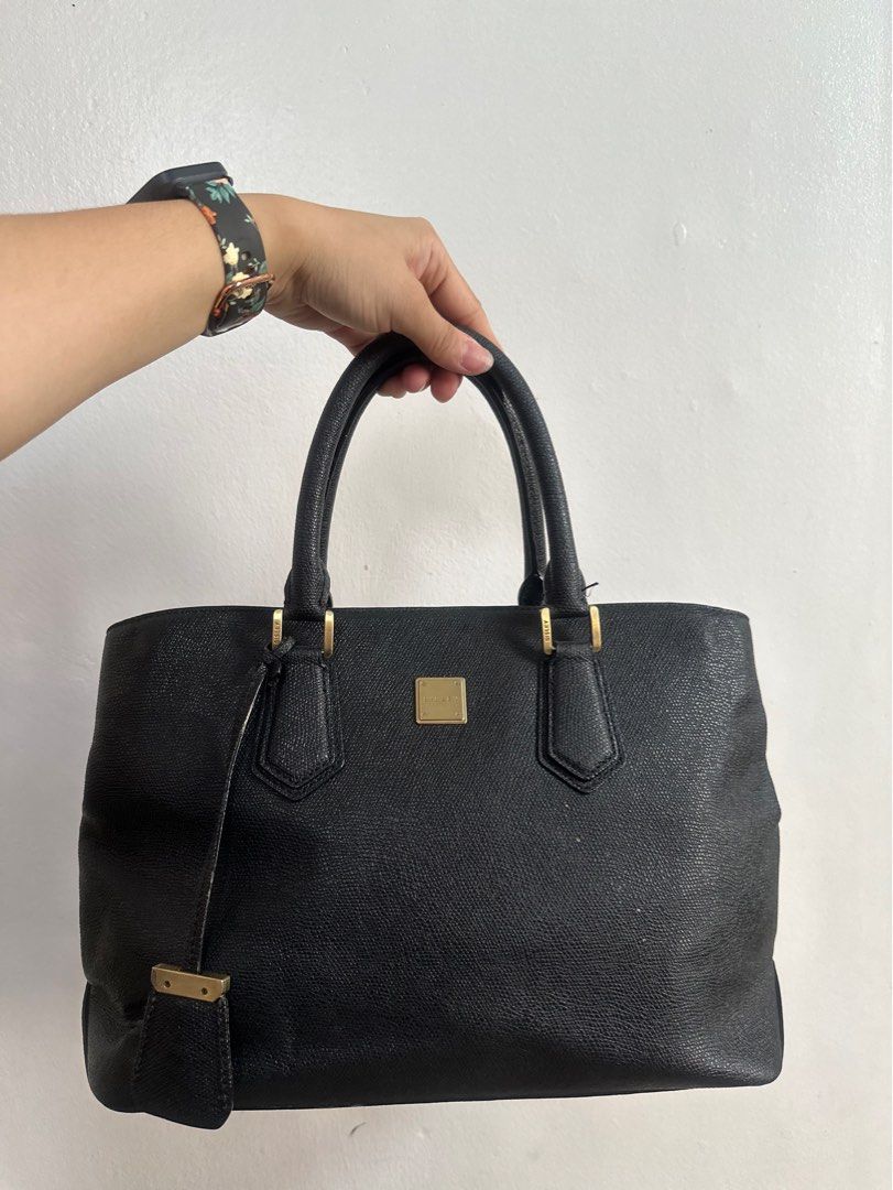 Sisley 2 Way Bag Women s Fashion Bags Wallets Cross body Bags on Carousell
