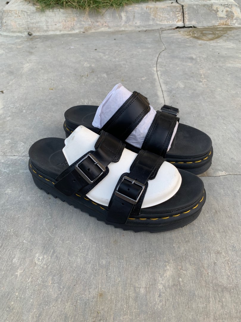 Size 39 40 Dr. Martens Myles Sandals Black Original