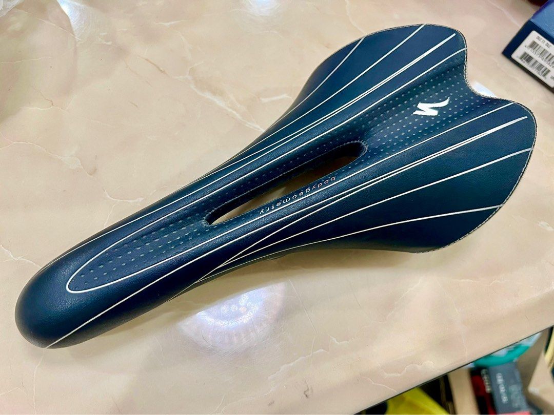 Specialized saddle Riva