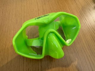 （分類：）位於 。 由 kwuscuba 提交（商品編號 1318876422，圖片 1）。簡介： 。