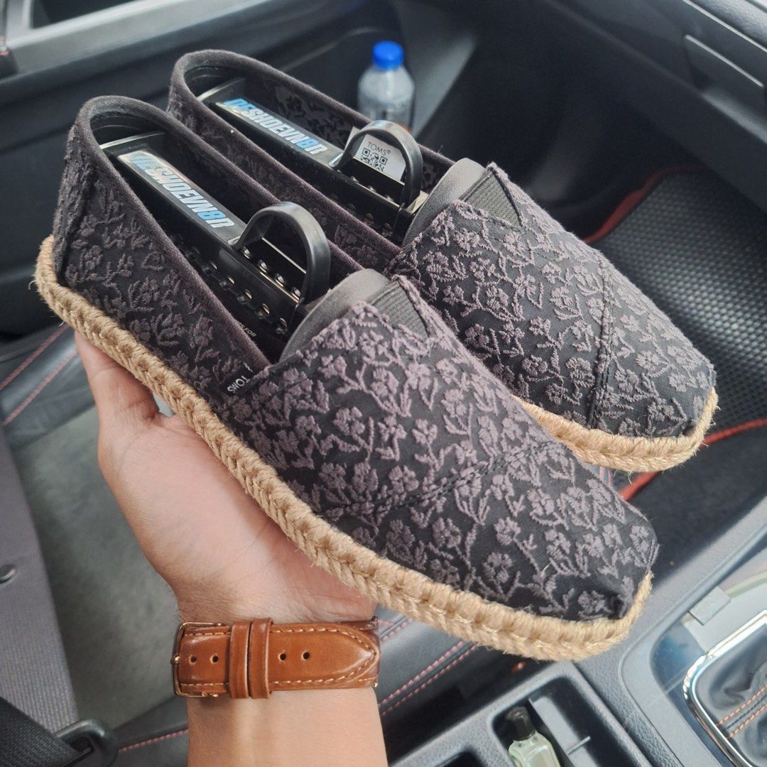 Black lace toms new arrivals