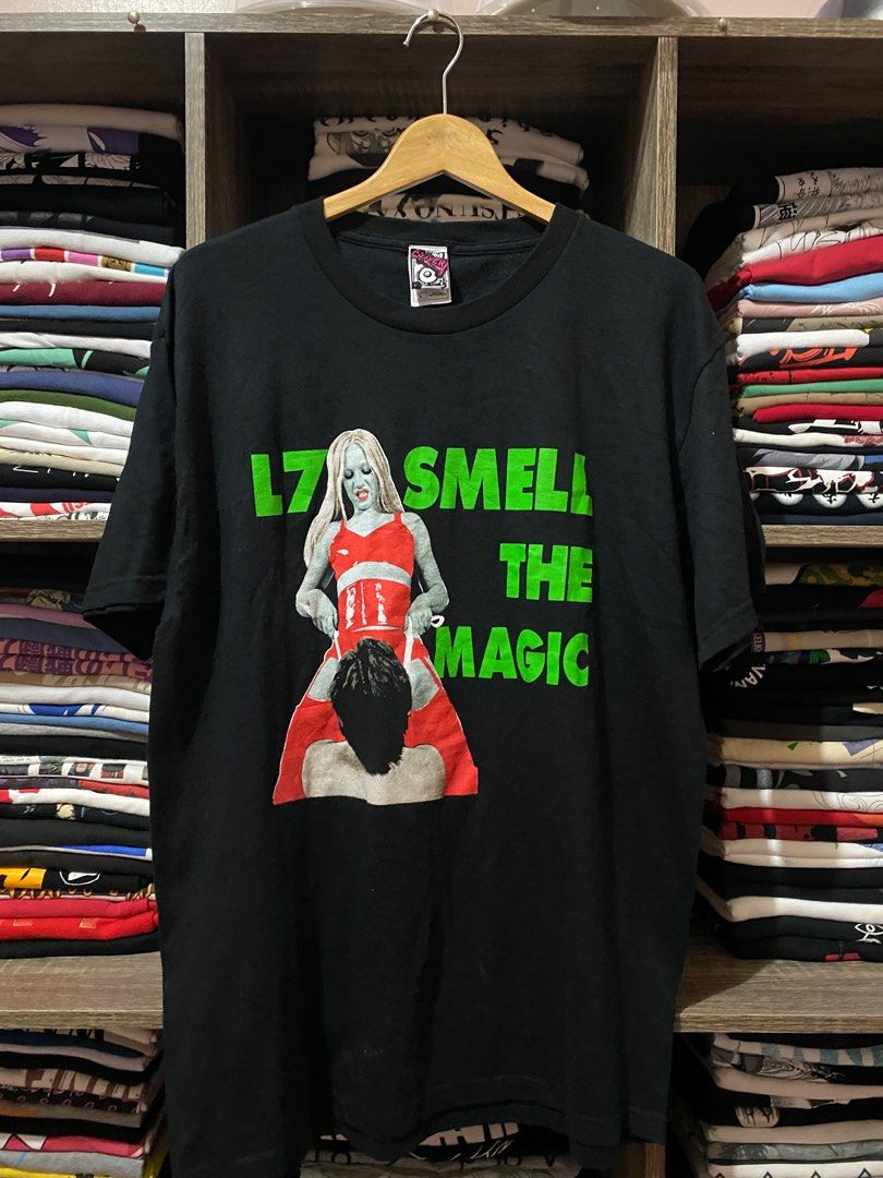 22.5x30 (L) vintage band y2k L7 smell the magic design worn by kurt cobain,  Men's Fashion, Tops & Sets, Tshirts & Polo Shirts on Carousell