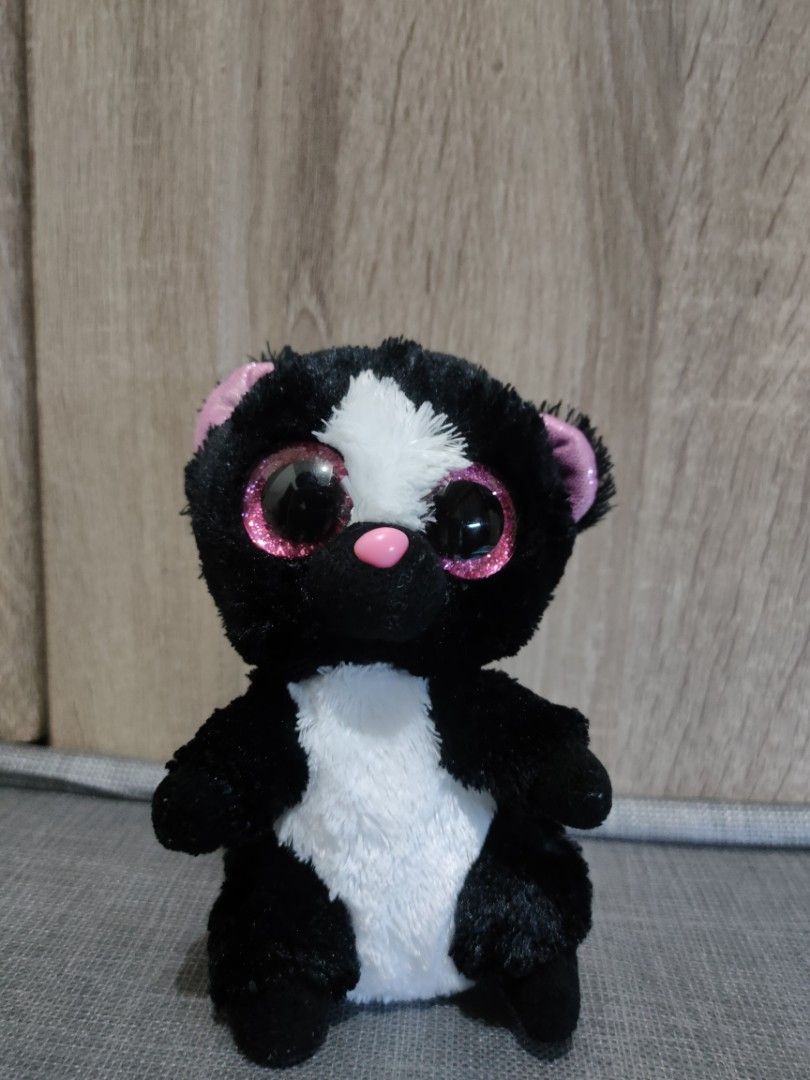 Flora the skunk beanie boo outlet