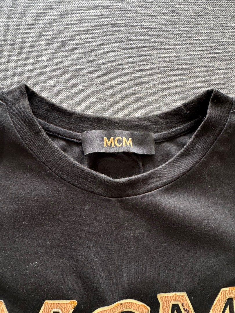 ACDC (Category: Activewear) located in Kuala Lumpur. Submitted by tonileong (Listing ID 1319055292, Image 3). Description: selling because my body is comfortable.,100’ ori buy from UK.